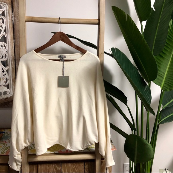Mendocino Tops - 🌾NWT Beige wide sleeve top Mendocino Tops - 🌾NWT Beige wide sleeve top